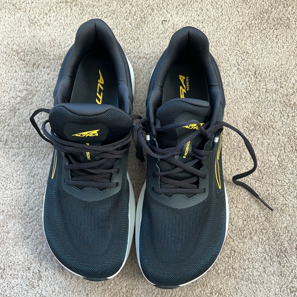 Altra provision 8 running shoes size 12 men’s